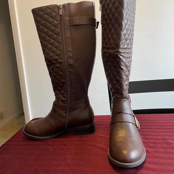 Torrid knee-high boots - Picture 3 of 4